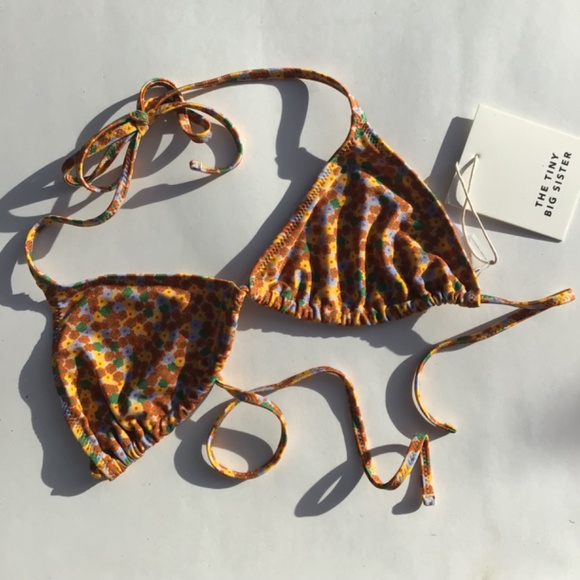 The Tiny Big Sister Flowers Bikini Top - Picture 3 of 7